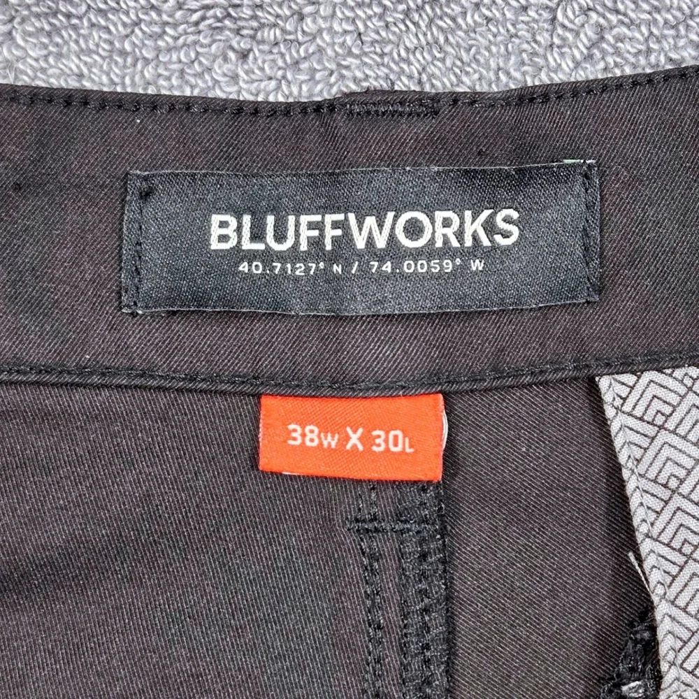 Bluffworks Ascender Pants Men 38x30 Gray Excellent Regular Fit Travel BL-BW107